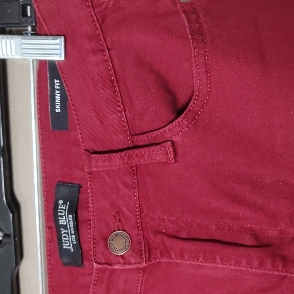 Judy Blue Burgundy Skinny Fit Jeans 11/30 - Picture 5 of 8